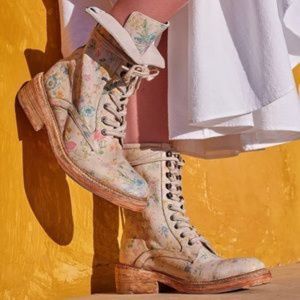 Free People Santa Fe Lace Up Boot Ivory SZ 40